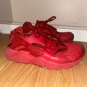 all red nike huaraches